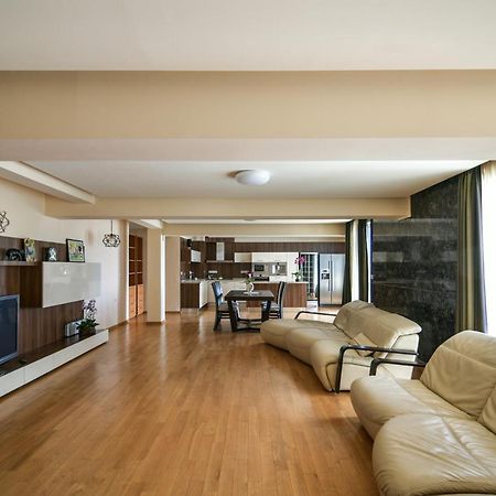 וארנה Central Flat With Monster Living Room מראה חיצוני תמונה